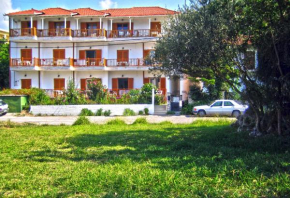 Гостиница Kostas Studios  Василики